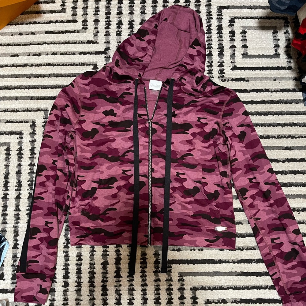 Bombshell Sportswear dream jacket in purple power camo size XL